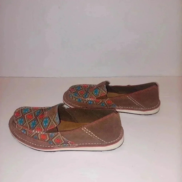 Ariat Cruiser Saddle Tan Suede/Aztec Print Shoe Womens 9.5 B - Picture 2 of 10